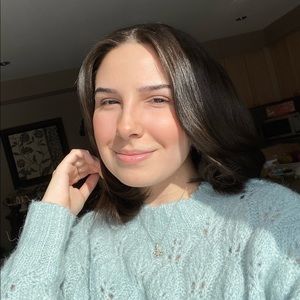 Meet your Posher, Alessia